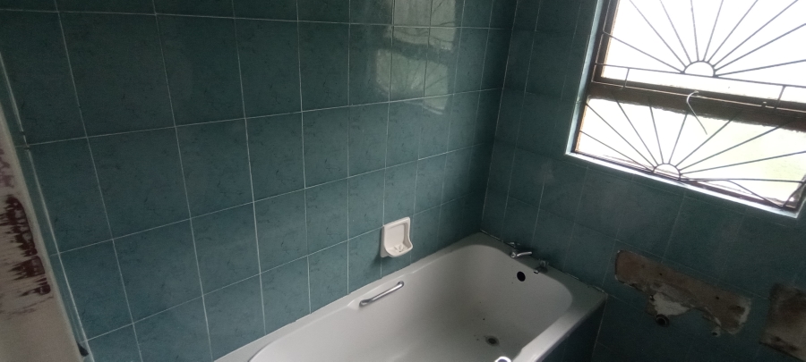 3 Bedroom Property for Sale in Sunnyridge Eastern Cape